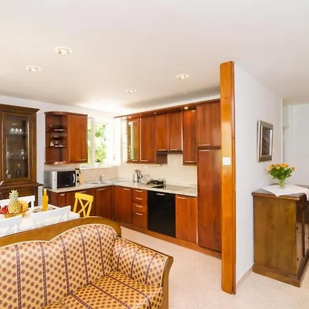 City Break - Two Bedroom With Balcony And Garden View A4 Διαμέρισμα