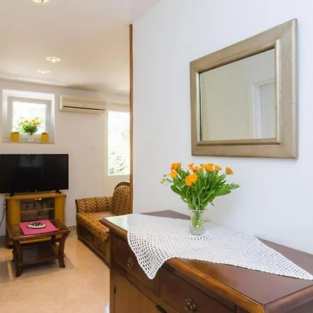 Apartment City Break - Two Bedroom With Balcony And Garden View A4 Dubrovnik
