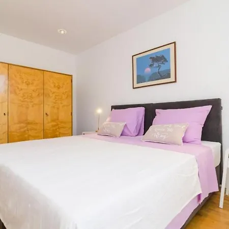 City Break - Two Bedroom With Balcony And Garden View A4 Διαμέρισμα