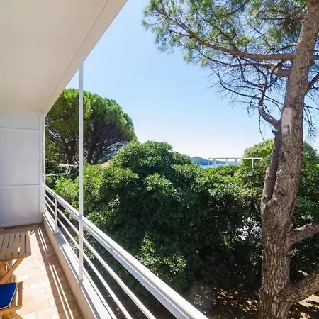 City Break - Two Bedroom With Balcony And Garden View A4 Apartment
