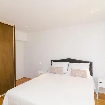 City Break - Two Bedroom With Balcony And Garden View A4 Apartmán Dubrovník