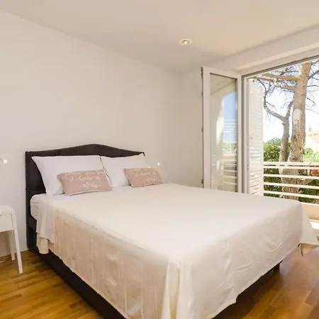 City Break - Two Bedroom With Balcony And Garden View A4 Lägenhet Dubrovnik